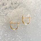 １８金製 ケルトモチーフ・クロッシングピアス