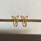 １８金製 ケルトモチーフ・クロッシングピアス