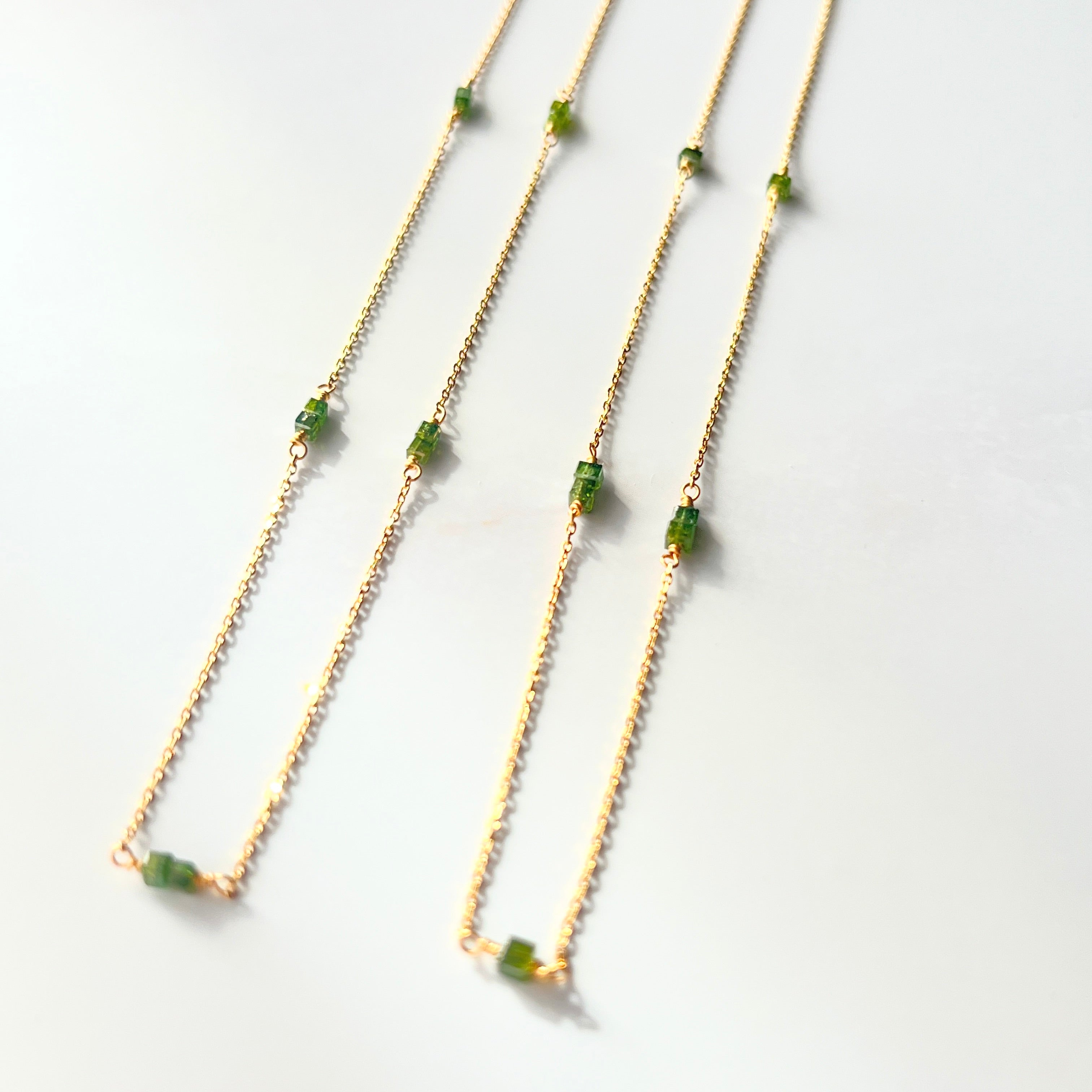 K18グリーンダイヤ・ステーションネックレス・ロング60cm