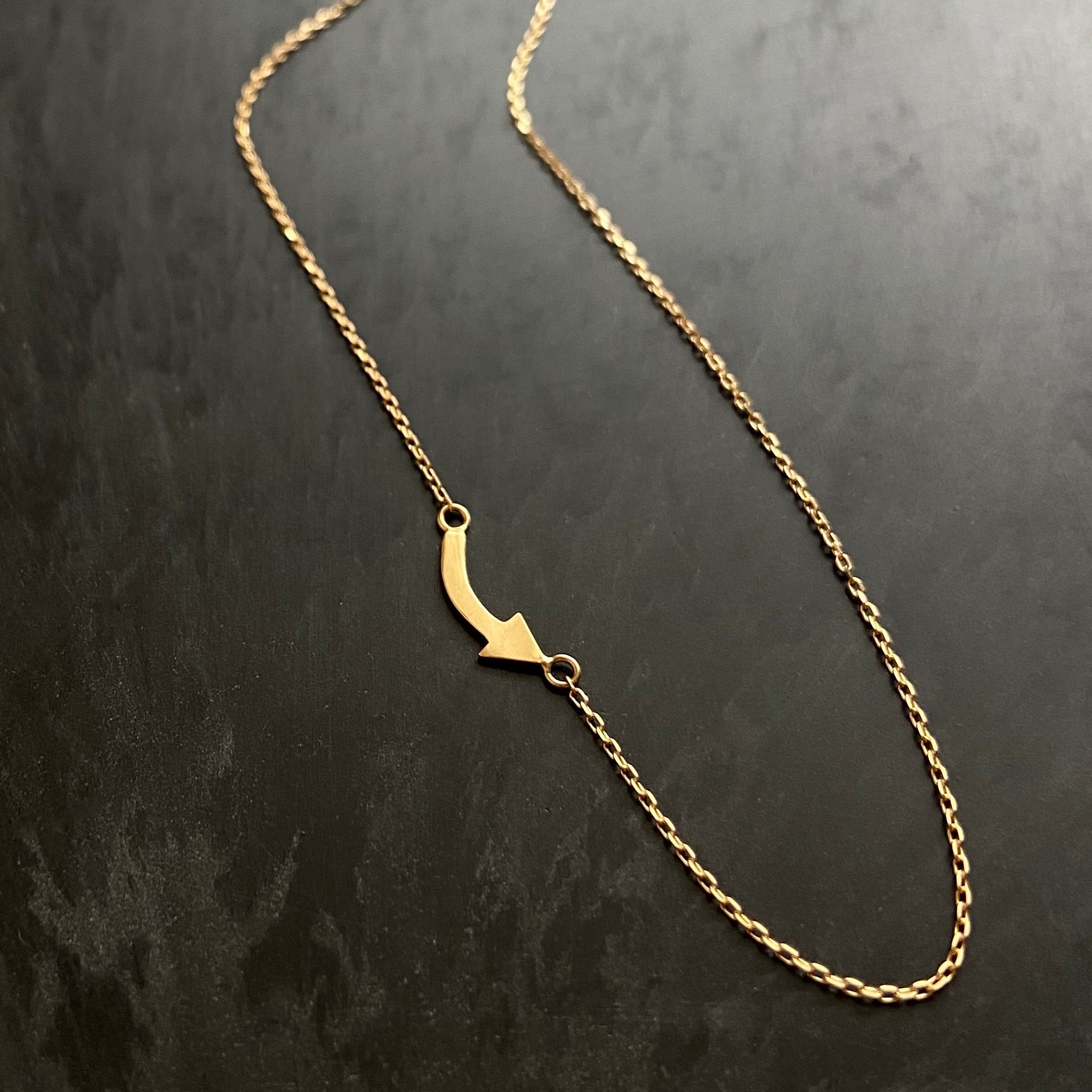 １８金製 矢印モチーフチェーン40cm